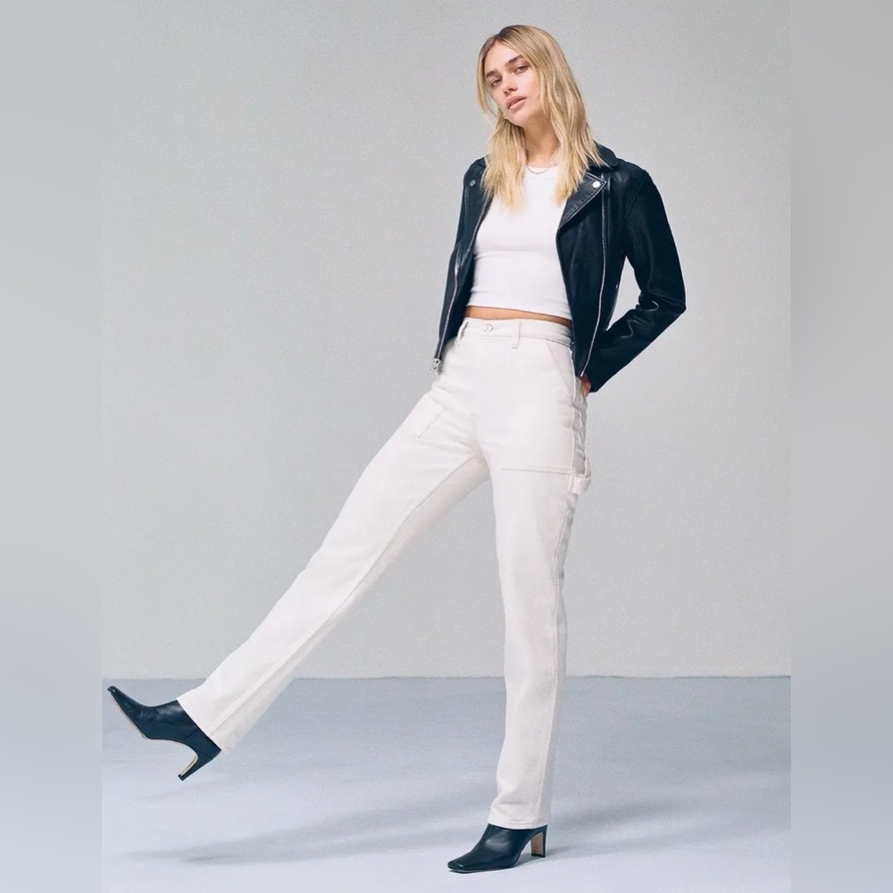 Abercrombie Ultra High Rise 90s Straight Carpenter Jean